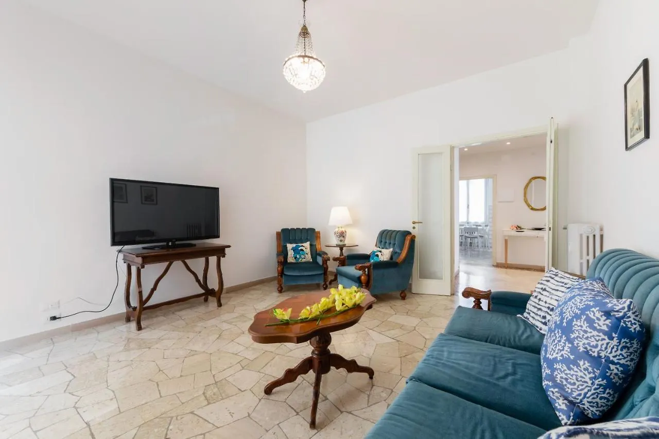 Apartment Il Salotto Blu - Appartamento Con Parcheggio Florence